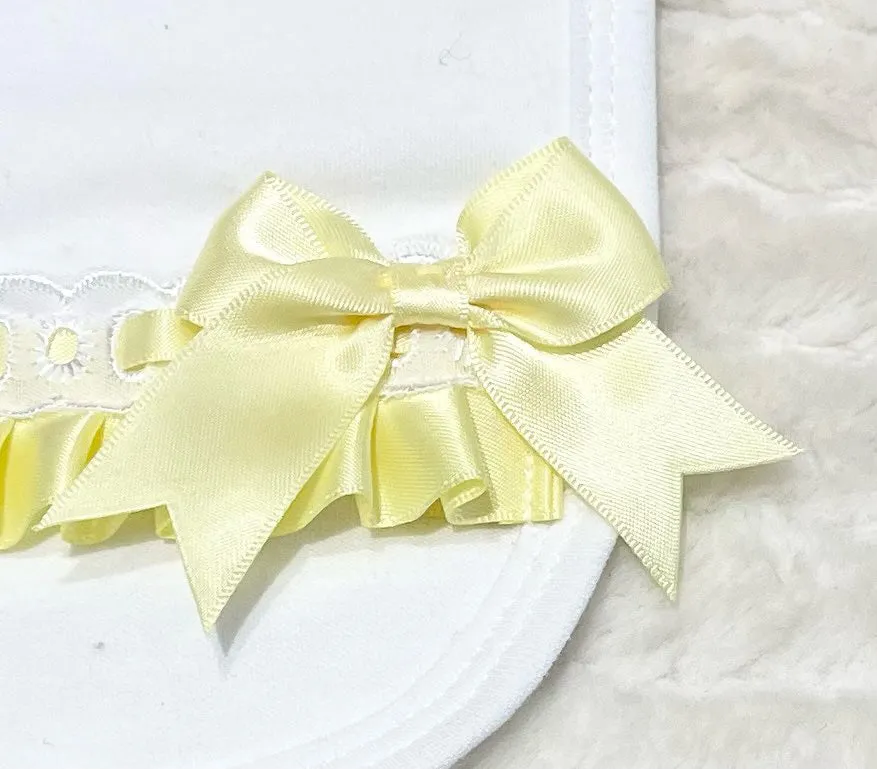 Lace and bow bib